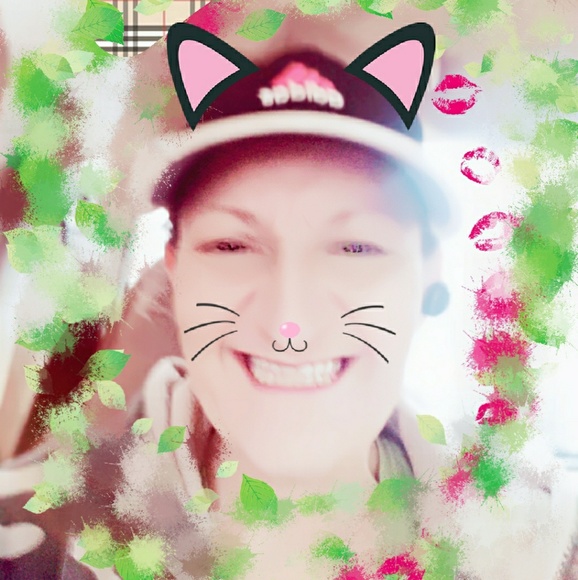 Meet your Posher, Kimberly - Picture 1 of 1